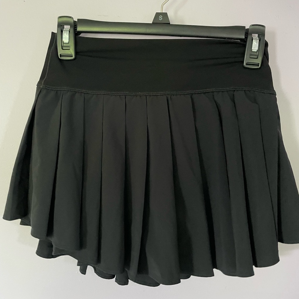 Aerie Black Skorts Stylish and Versatile